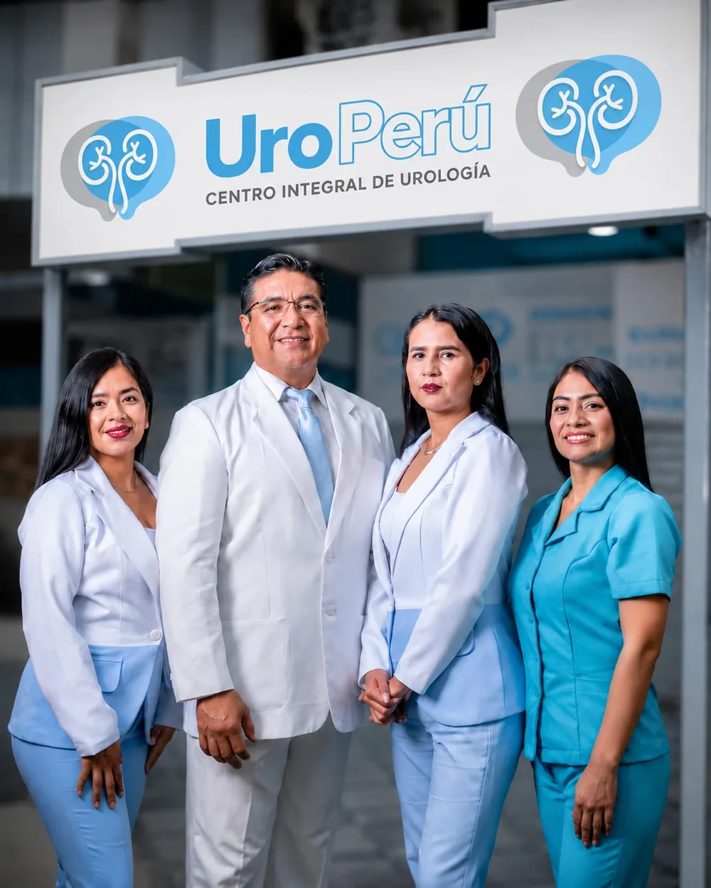 Equipo de UroPerú — Dr. Victor M. Soles Quineche y su equipo médico